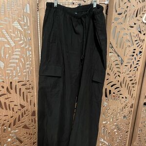 Old Navy Woman’s Black Cargo Pants
